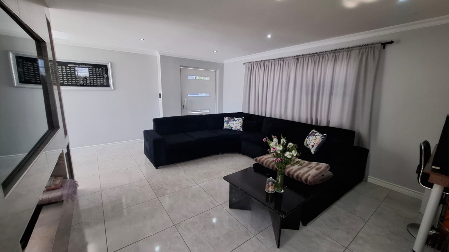 3 Bedroom Property for Sale in Colorado Western Cape